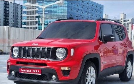 Jeep Renegade I рестайлинг, 2022 год, 1 600 000 рублей, 1 фотография