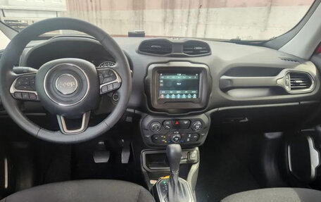 Jeep Renegade I рестайлинг, 2022 год, 1 600 000 рублей, 6 фотография