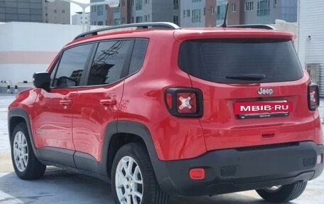 Jeep Renegade I рестайлинг, 2022 год, 1 600 000 рублей, 4 фотография
