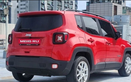Jeep Renegade I рестайлинг, 2022 год, 1 600 000 рублей, 3 фотография