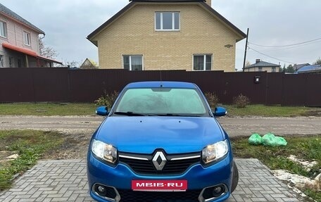 Renault Sandero II рестайлинг, 2015 год, 900 000 рублей, 1 фотография