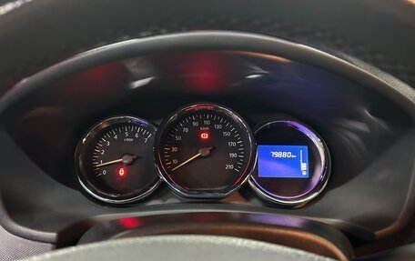 Renault Sandero II рестайлинг, 2015 год, 900 000 рублей, 9 фотография