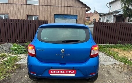 Renault Sandero II рестайлинг, 2015 год, 900 000 рублей, 4 фотография