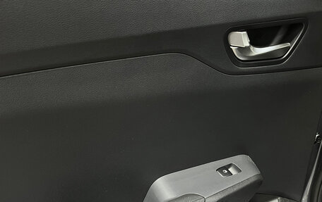 Hyundai Solaris II рестайлинг, 2021 год, 1 650 000 рублей, 10 фотография