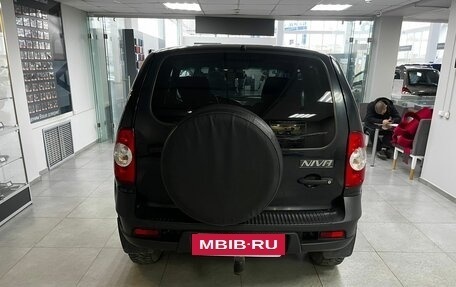 Chevrolet Niva I рестайлинг, 2019 год, 620 000 рублей, 5 фотография