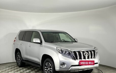 Toyota Land Cruiser Prado 150 рестайлинг 2, 2013 год, 3 080 000 рублей, 2 фотография