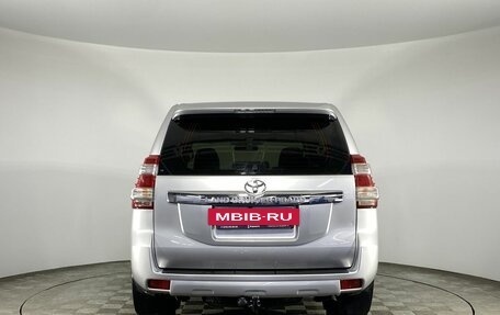 Toyota Land Cruiser Prado 150 рестайлинг 2, 2013 год, 3 080 000 рублей, 7 фотография