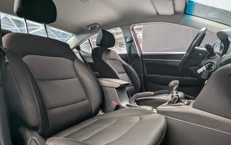 Hyundai Elantra VI рестайлинг, 2017 год, 1 050 000 рублей, 23 фотография