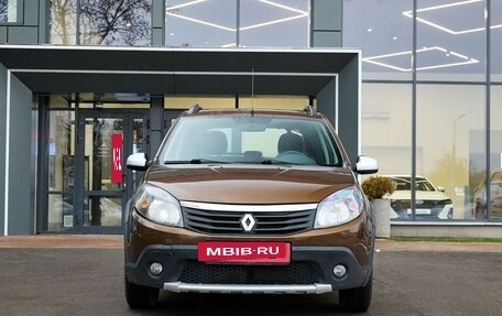 Renault Sandero I, 2013 год, 850 000 рублей, 2 фотография