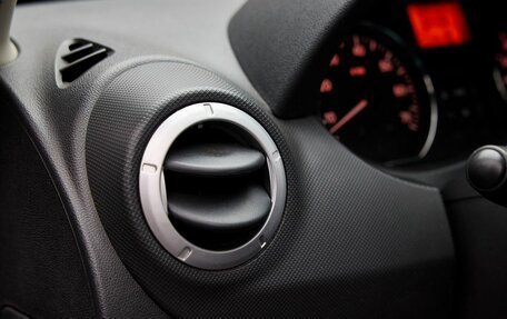 Renault Sandero I, 2013 год, 850 000 рублей, 20 фотография