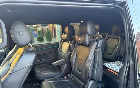 Mercedes-Benz V-Класс, 2019 год, 4 200 000 рублей, 3 фотография