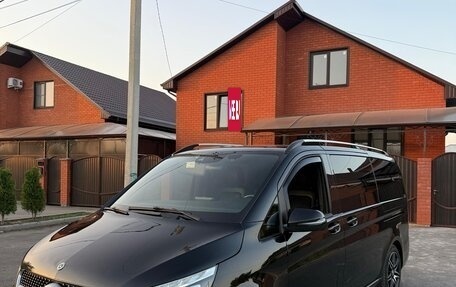 Mercedes-Benz V-Класс, 2019 год, 4 200 000 рублей, 5 фотография