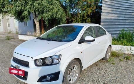 Chevrolet Aveo III, 2013 год, 700 000 рублей, 3 фотография
