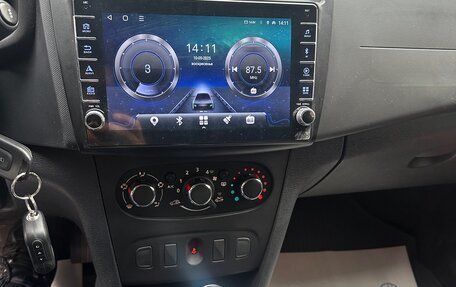 Renault Logan II, 2020 год, 1 230 000 рублей, 12 фотография