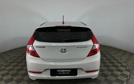 Hyundai Solaris II рестайлинг, 2015 год, 900 000 рублей, 3 фотография