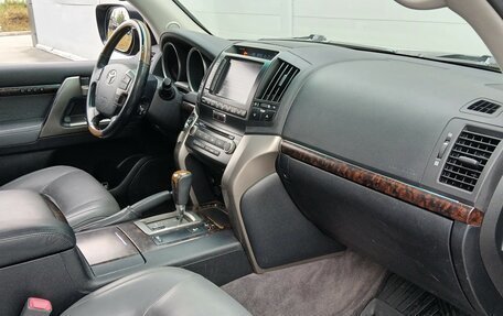 Toyota Land Cruiser 200, 2008 год, 2 740 000 рублей, 20 фотография