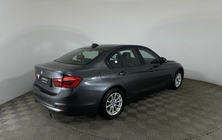 BMW 3 серия, 2018 год, 2 400 000 рублей, 6 фотография