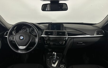 BMW 3 серия, 2018 год, 2 400 000 рублей, 7 фотография