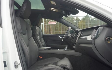 Volvo XC60 II, 2022 год, 3 496 521 рублей, 8 фотография