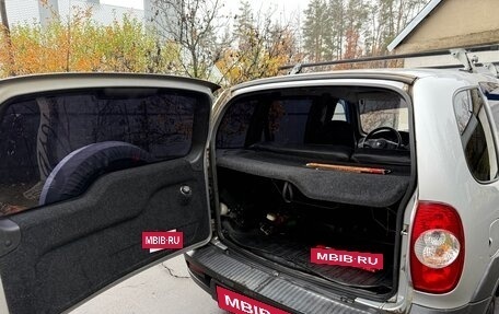 Chevrolet Niva I рестайлинг, 2012 год, 630 000 рублей, 5 фотография