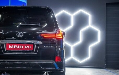 Lexus LX III, 2018 год, 9 800 000 рублей, 17 фотография