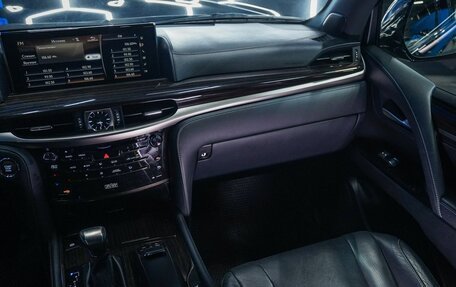 Lexus LX III, 2018 год, 9 800 000 рублей, 36 фотография