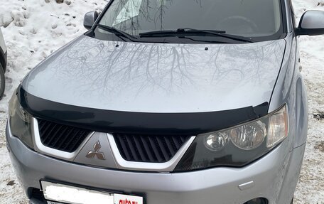Mitsubishi Outlander III рестайлинг 3, 2007 год, 990 000 рублей, 1 фотография