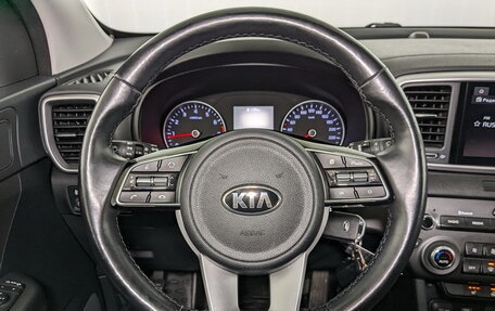 KIA Sportage IV рестайлинг, 2021 год, 2 365 000 рублей, 21 фотография