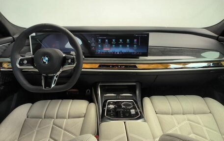 BMW 7 серия, 2025 год, 7 фотография
