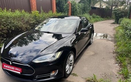 Tesla Model S I, 2013 год, 2 000 000 рублей, 10 фотография