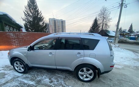 Mitsubishi Outlander III рестайлинг 3, 2007 год, 990 000 рублей, 2 фотография