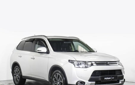 Mitsubishi Outlander III рестайлинг 3, 2014 год, 1 695 000 рублей, 3 фотография