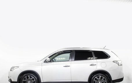 Mitsubishi Outlander III рестайлинг 3, 2014 год, 1 695 000 рублей, 8 фотография