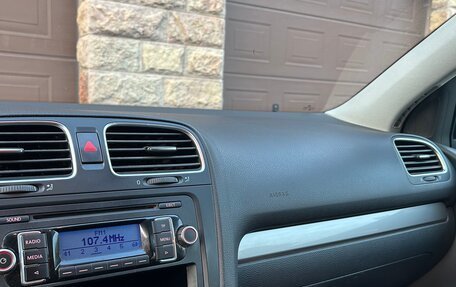 Volkswagen Golf VI, 2010 год, 800 000 рублей, 13 фотография