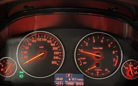 BMW 3 серия, 2017 год, 1 880 000 рублей, 10 фотография
