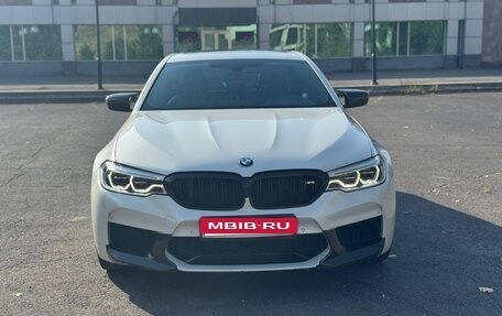BMW 5 серия, 2018 год, 2 900 000 рублей, 1 фотография
