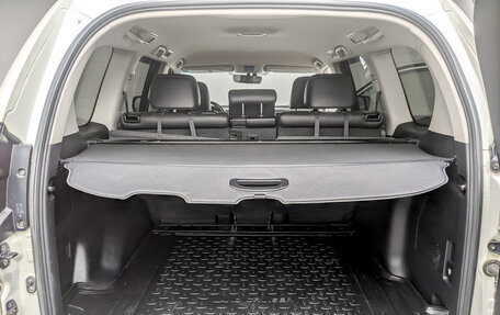 Toyota Land Cruiser Prado 150 рестайлинг 2, 2020 год, 4 500 000 рублей, 9 фотография