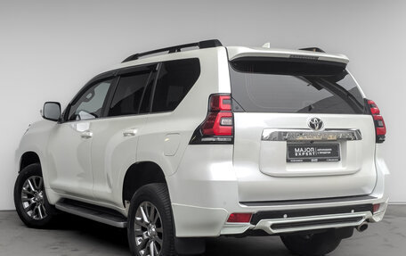 Toyota Land Cruiser Prado 150 рестайлинг 2, 2020 год, 4 500 000 рублей, 12 фотография