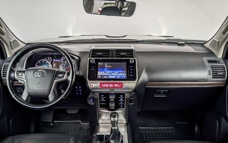 Toyota Land Cruiser Prado 150 рестайлинг 2, 2020 год, 4 500 000 рублей, 14 фотография