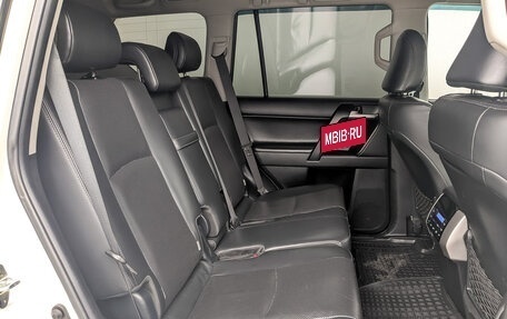 Toyota Land Cruiser Prado 150 рестайлинг 2, 2020 год, 4 500 000 рублей, 11 фотография
