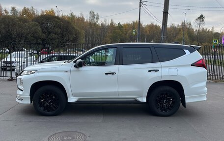 Mitsubishi Montero Sport, 2022 год, 4 100 000 рублей, 4 фотография