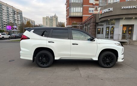 Mitsubishi Montero Sport, 2022 год, 4 100 000 рублей, 7 фотография