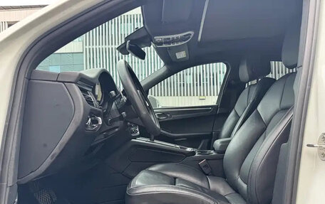 Porsche Macan I рестайлинг, 2022 год, 5 600 000 рублей, 6 фотография