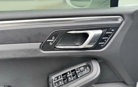 Porsche Macan I рестайлинг, 2022 год, 5 600 000 рублей, 7 фотография