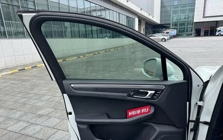 Porsche Macan I рестайлинг, 2022 год, 5 600 000 рублей, 5 фотография