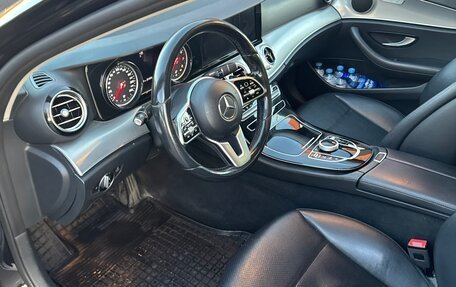 Mercedes-Benz E-Класс, 2019 год, 2 600 000 рублей, 7 фотография