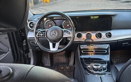 Mercedes-Benz E-Класс, 2019 год, 2 600 000 рублей, 2 фотография