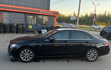 Mercedes-Benz E-Класс, 2019 год, 2 600 000 рублей, 18 фотография