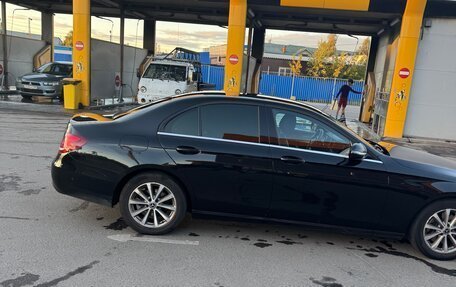 Mercedes-Benz E-Класс, 2019 год, 2 600 000 рублей, 33 фотография