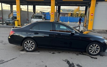 Mercedes-Benz E-Класс, 2019 год, 2 600 000 рублей, 35 фотография